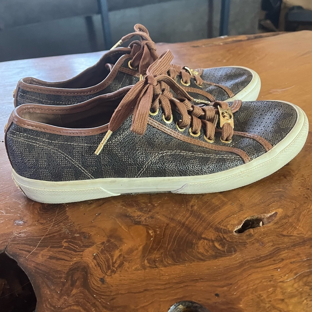 Michael Kors Boerum Sneakers Brown Signature Logo Print Gold Tone Women’s 7M